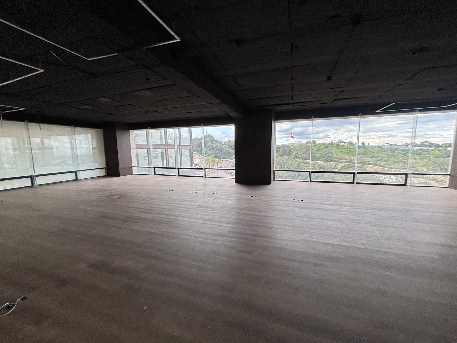 Oficina Plaza La Antigua E3 N4 (163 m², divisible en 2) — detalle 1