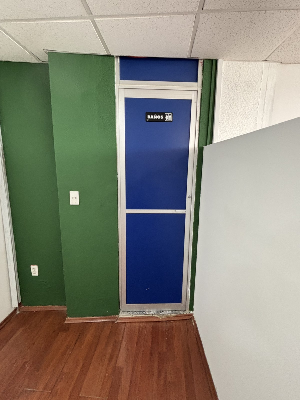 Oficina Periférico Norte 150 m² (vacía) — fotografía 10