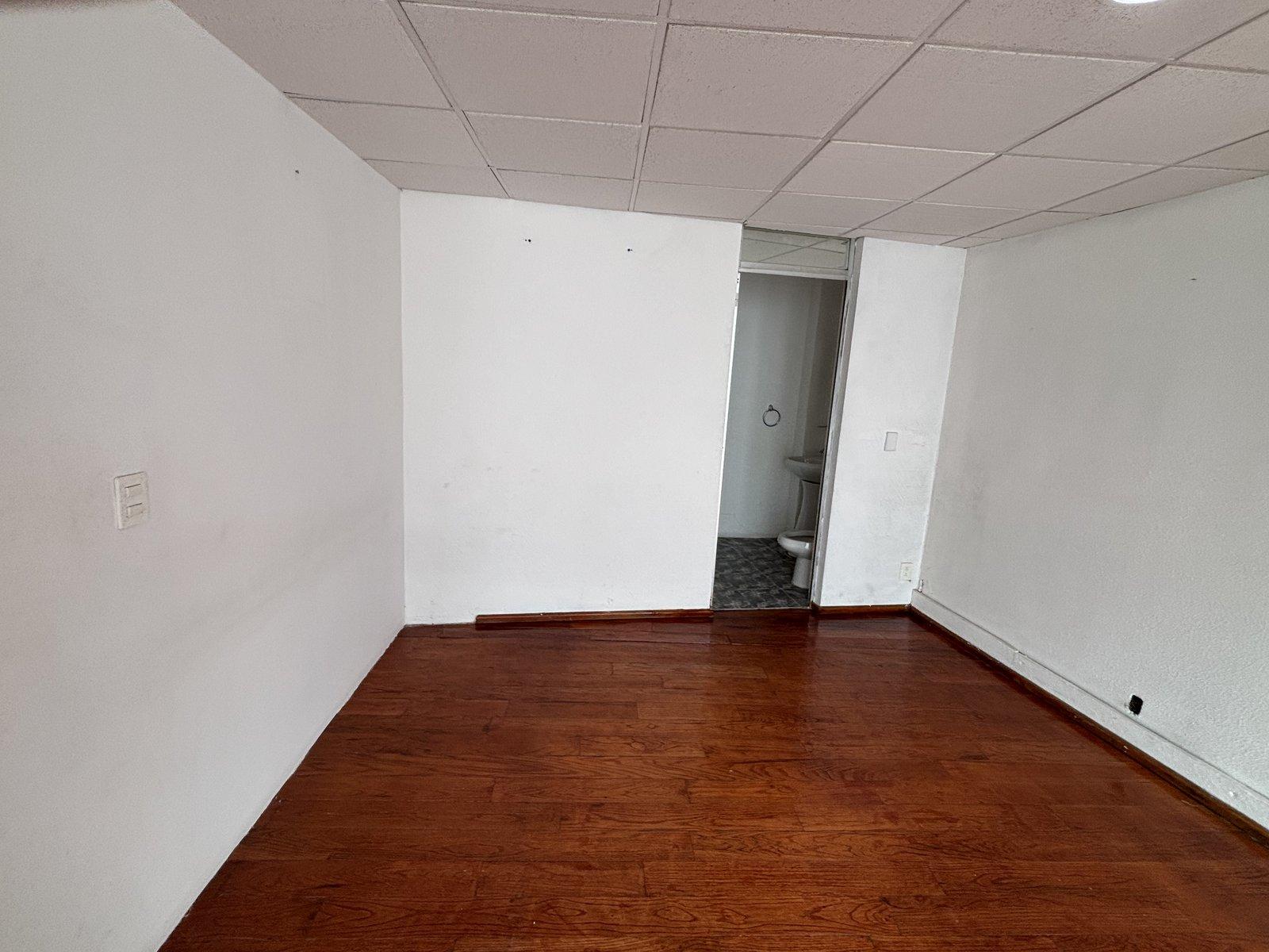 Oficina Periférico Norte 150 m² (vacía) — fotografía 9